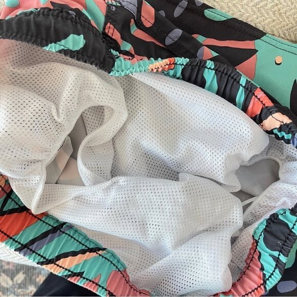 Boys Volcom Swin shorts tropical elastic waist swim trunks size X-large - Picture 2 of 7